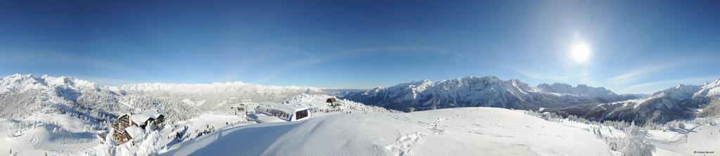 Alpen Hotel Rabbi Luaran gambar